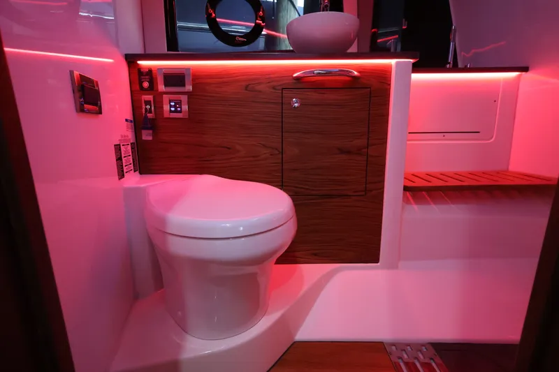 Slide: The Image of Boston Whaler 405 Conquest 2026 - 78