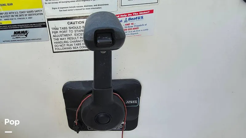 Slide: The Image of Rinker 250 Express Cruiser 2006 - 16449438