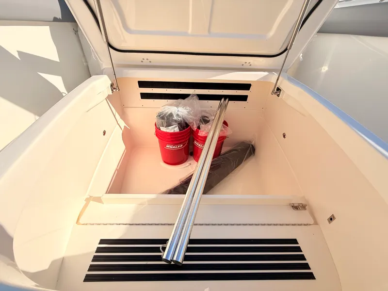 Slide: The Image of Boston Whaler 330 Outrage 2026 - 26