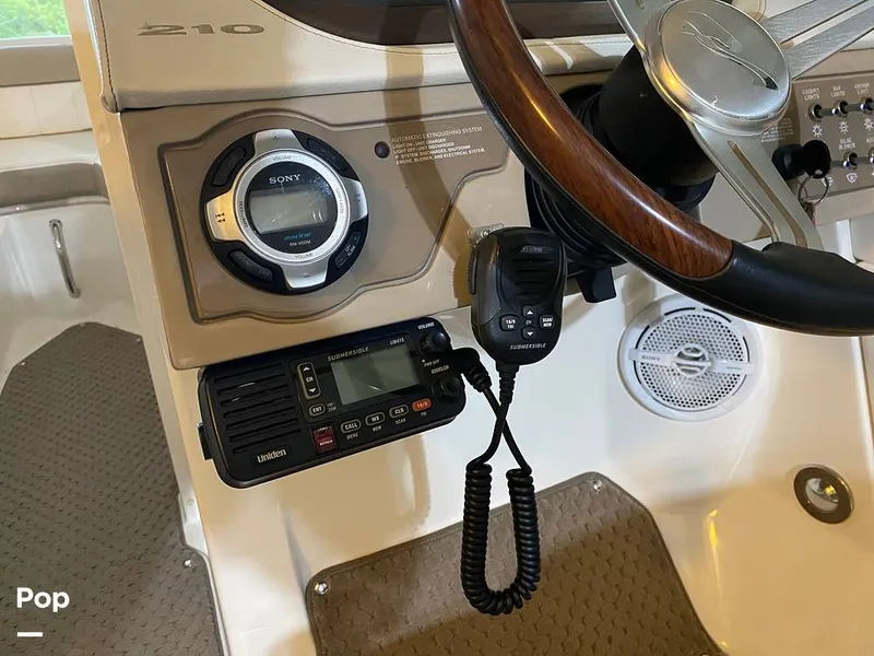 Slide: The Image of Sea Ray SLX 210 2013 - 15781757