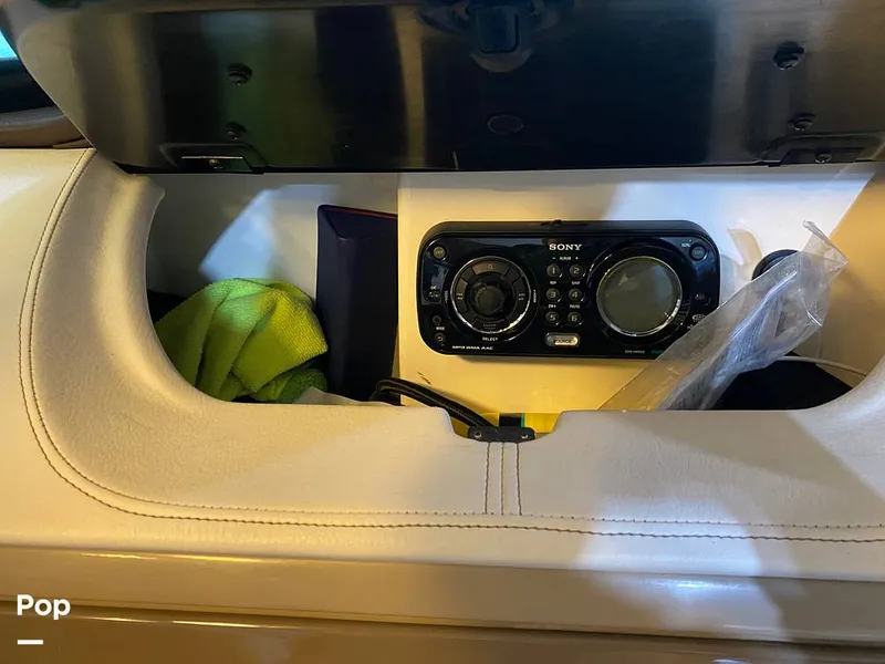 Slide: The Image of Sea Ray SLX 210 2013 - 15781778