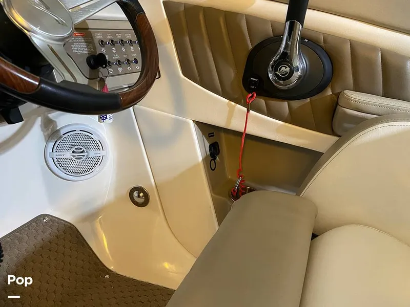 Slide: The Image of Sea Ray SLX 210 2013 - 15781430