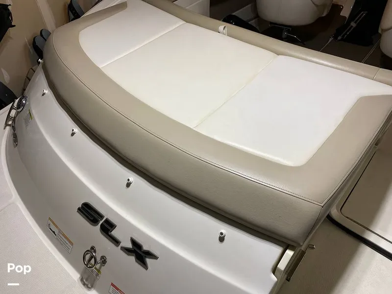 Slide: The Image of Sea Ray SLX 210 2013 - 15781439