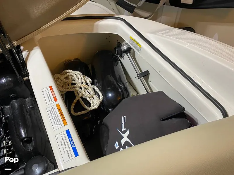 Slide: The Image of Sea Ray SLX 210 2013 - 15781450