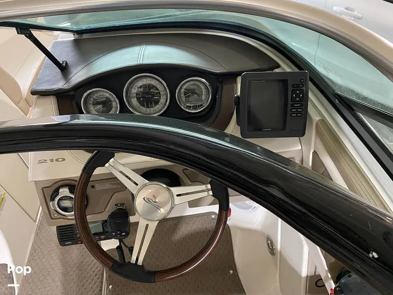 Slide: The Image of Sea Ray SLX 210 2013 - 15781462