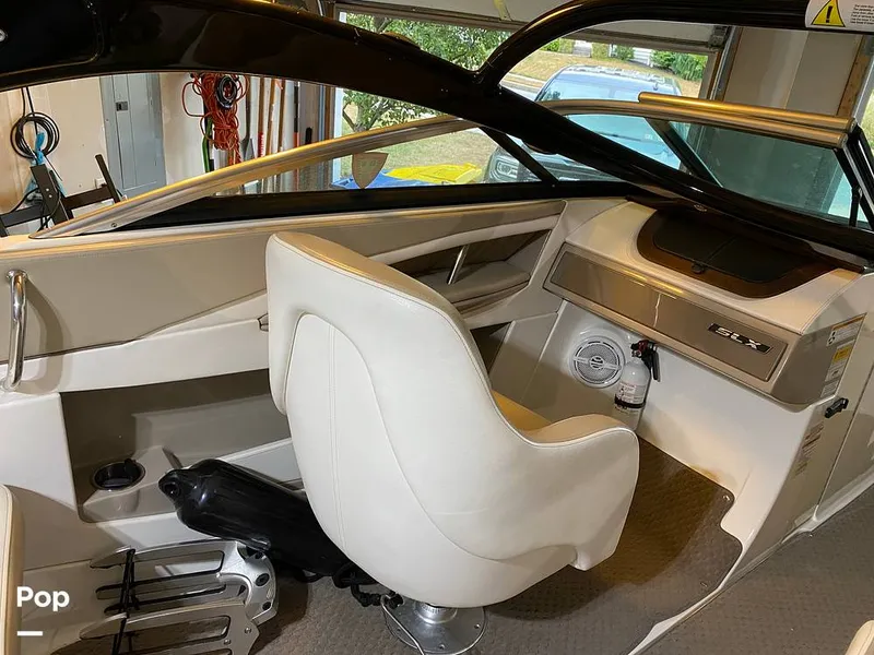 Slide: The Image of Sea Ray SLX 210 2013 - 15781473