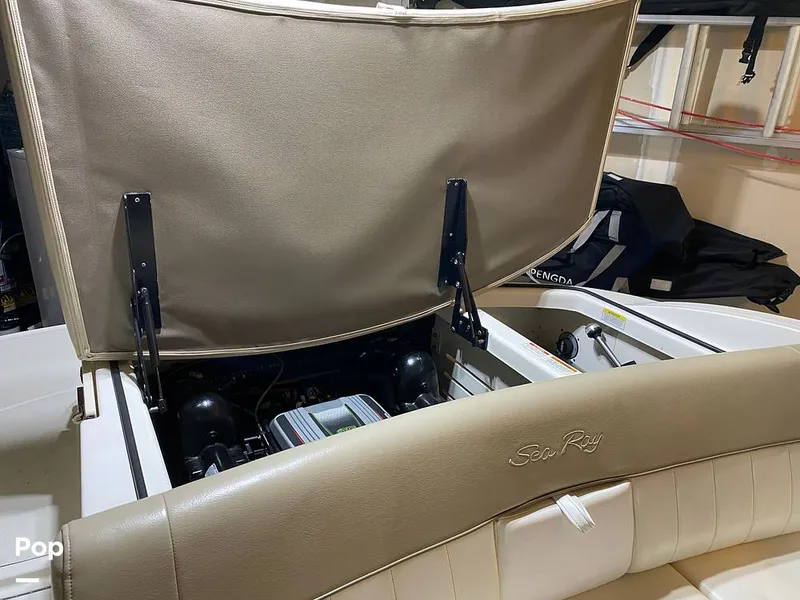 Slide: The Image of Sea Ray SLX 210 2013 - 15781474