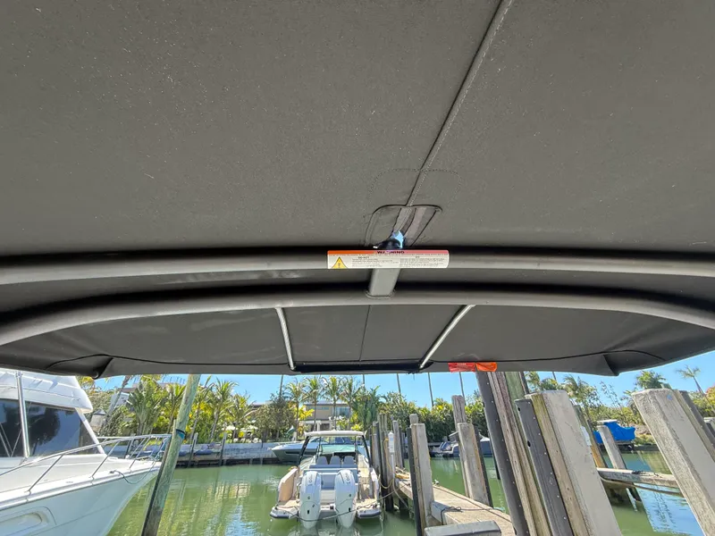 Slide: The Image of Sea Ray SPX 210 Outboard 2026 - 11