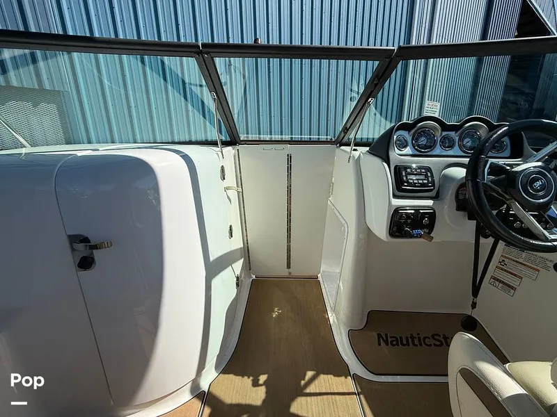 Slide: The Image of NauticStar 243 DC 2022 - 15957510