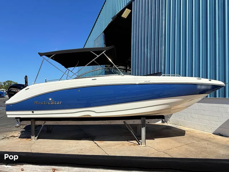 Slide: The Image of NauticStar 243 DC 2022 - 15957424
