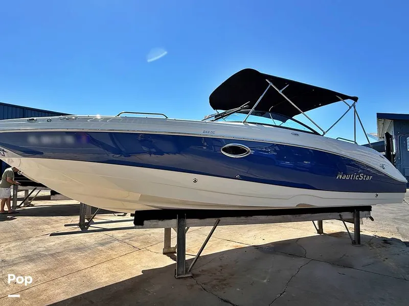 Slide: The Image of NauticStar 243 DC 2022 - 15957434