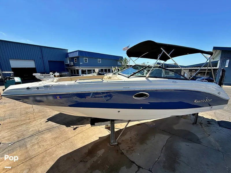 Slide: The Image of NauticStar 243 DC 2022 - 15957436