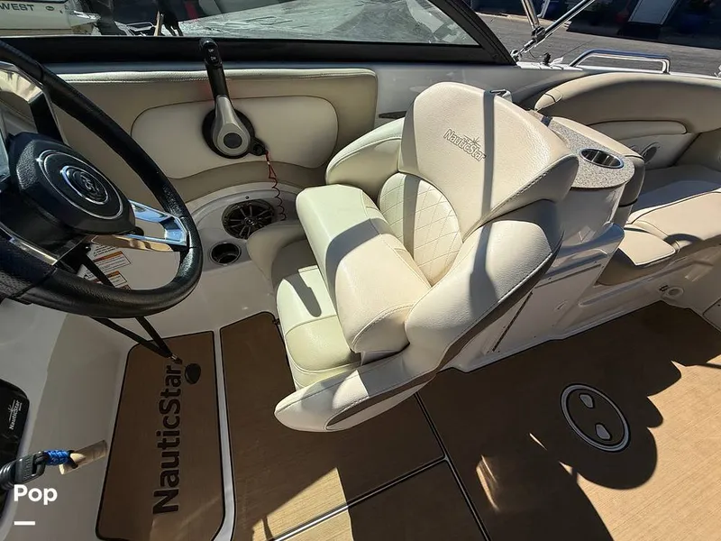 Slide: The Image of NauticStar 243 DC 2022 - 15957479