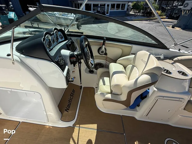 Slide: The Image of NauticStar 243 DC 2022 - 15957497