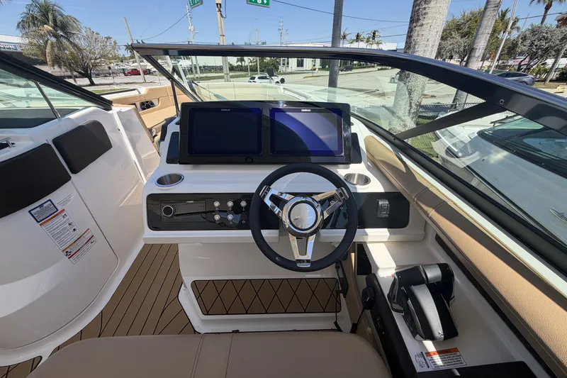 Slide: The Image of Sea Ray SLX 310 Outboard 2026 - 19