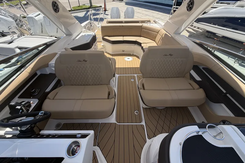 Slide: The Image of Sea Ray SLX 310 Outboard 2026 - 23