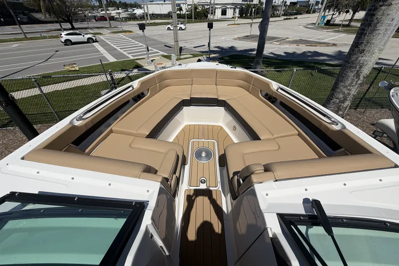 Slide: The Image of Sea Ray SLX 310 Outboard 2026 - 24