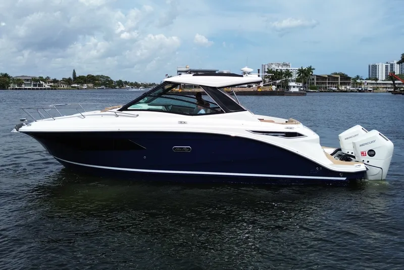 Slide: The Image of Sea Ray Sundancer 320 Outboard 2026 - 2