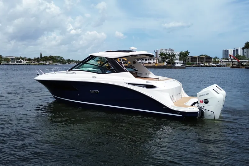 Slide: The Image of Sea Ray Sundancer 320 Outboard 2026 - 3