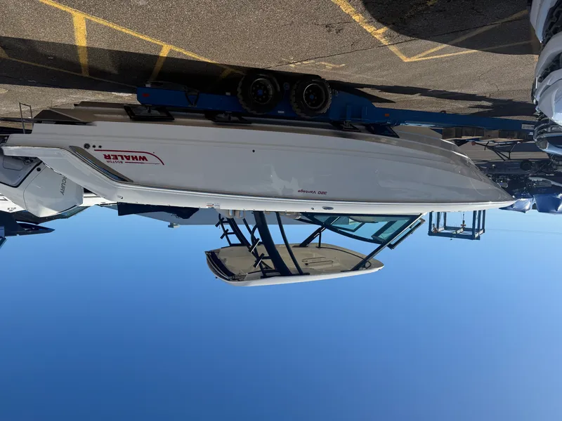 Slide: The Image of Boston Whaler 320 VANTAGE 2022 - 8