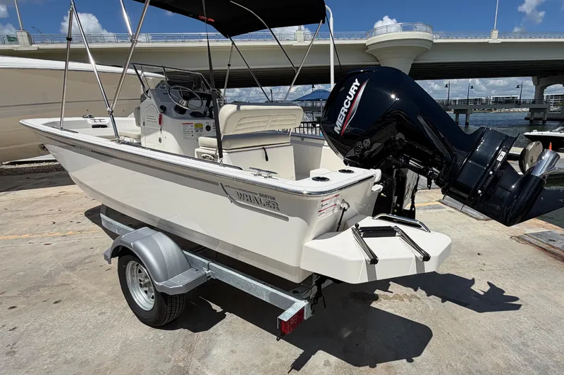 Slide: The Image of Boston Whaler 170 Montauk 2026 - 3