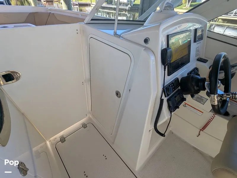 Slide: The Image of Door To Bow - 16064428