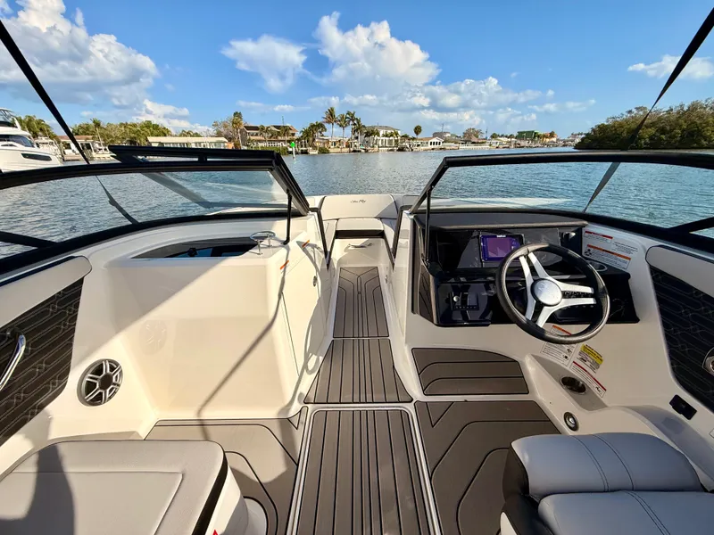 Slide: The Image of Sea Ray SPX 210 Outboard 2026 - 38