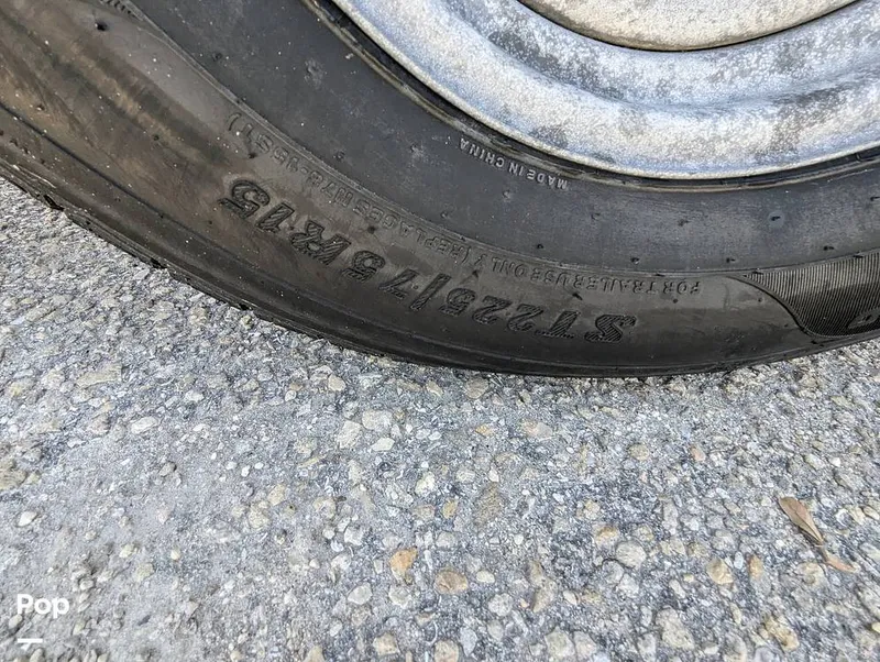 Slide: The Image of Grady-White Seafarer 228 2000 - 15746390