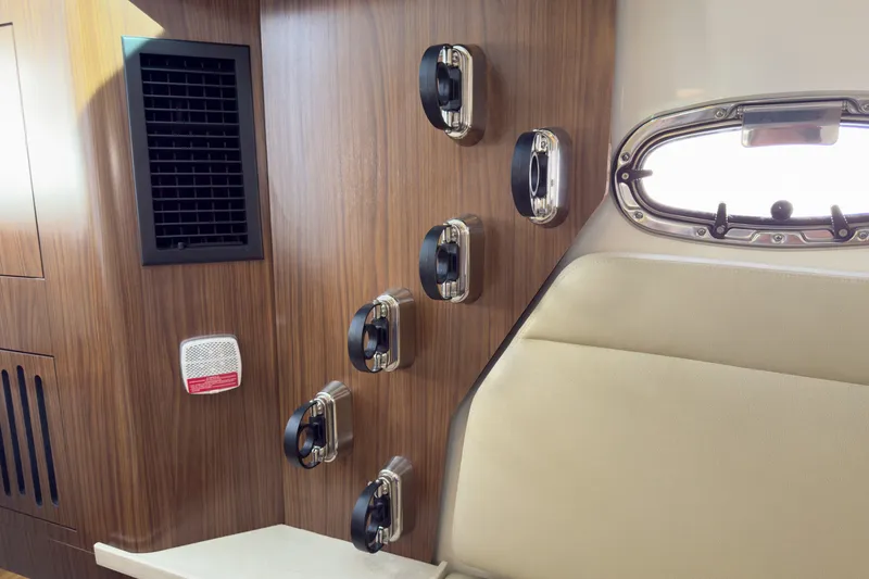 Slide: The Image of Boston Whaler 380 Outrage 2026 - 20