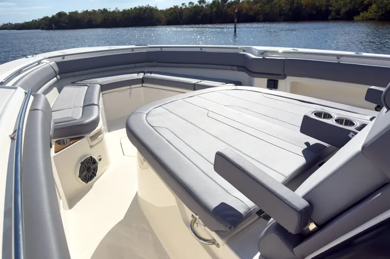 Slide: The Image of Boston Whaler 380 Outrage 2026 - 24