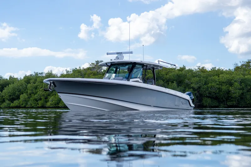 Slide: The Image of Boston Whaler 380 Outrage 2026 - 3