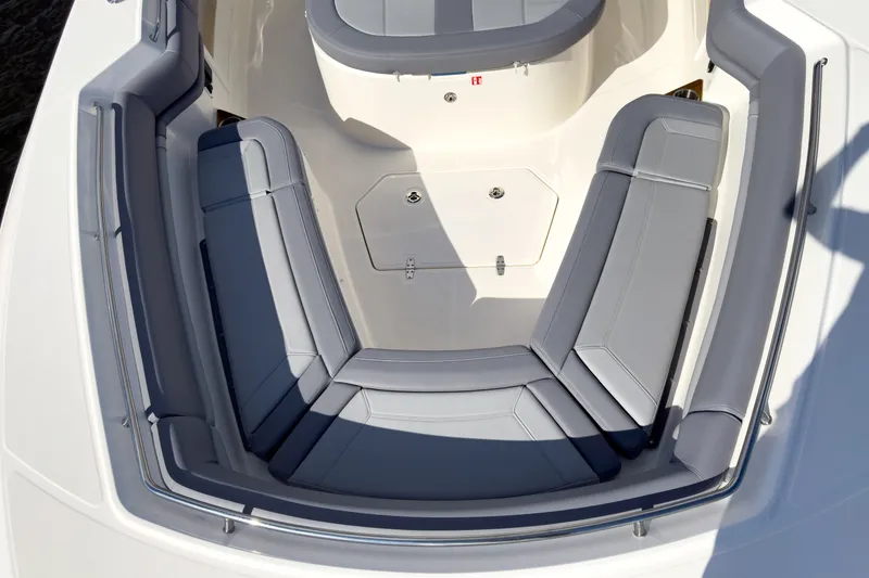 Slide: The Image of Boston Whaler 380 Outrage 2026 - 30