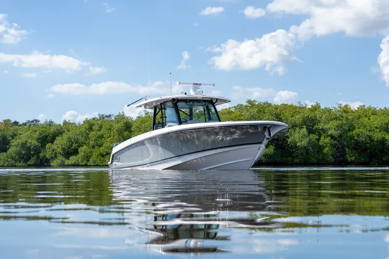 Slide: The Image of Boston Whaler 380 Outrage 2026 - 37