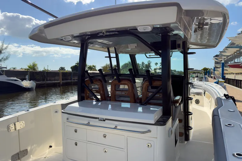 Slide: The Image of Boston Whaler 380 Outrage 2026 - 4