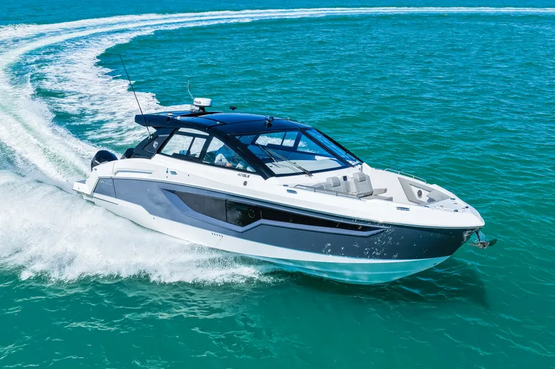Slide: The Image of Cruisers 42 GLS Outboard 2026 - 24