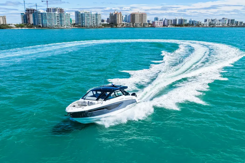 Slide: The Image of Cruisers 42 GLS Outboard 2026 - 33
