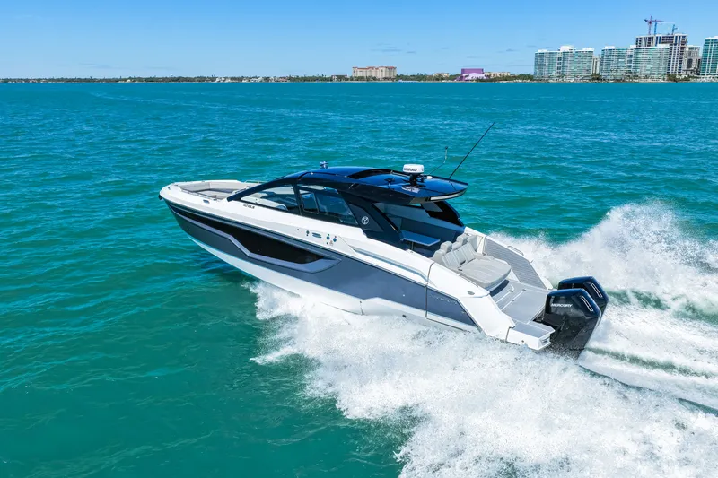 Slide: The Image of Cruisers 42 GLS Outboard 2026 - 35