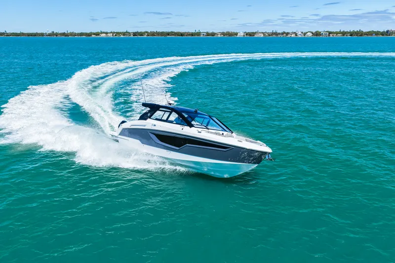 Slide: The Image of Cruisers 42 GLS Outboard 2026 - 44