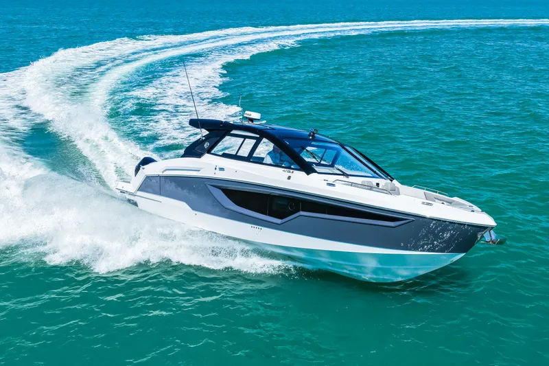 Slide: The Image of Cruisers 42 GLS Outboard 2026 - 45