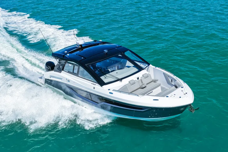Slide: The Image of Cruisers 42 GLS Outboard 2026 - 52