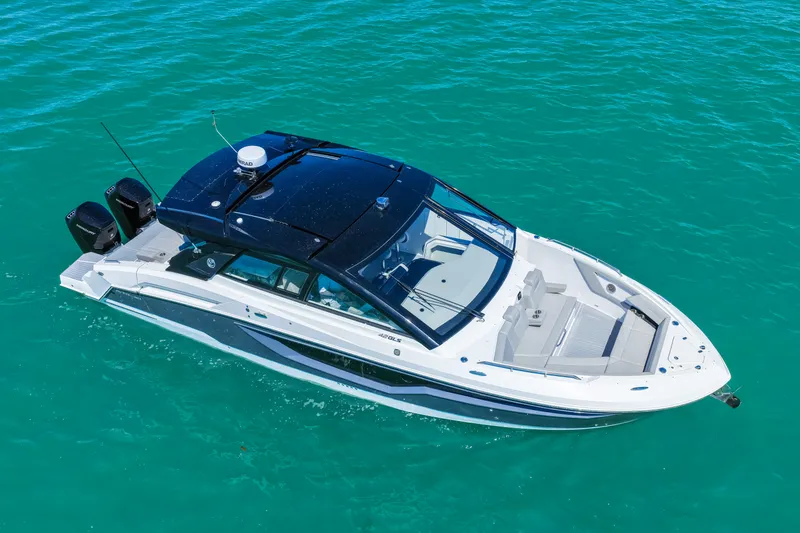 Slide: The Image of Cruisers 42 GLS Outboard 2026 - 63
