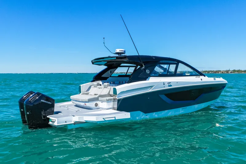 Slide: The Image of Cruisers 42 GLS Outboard 2026 - 65