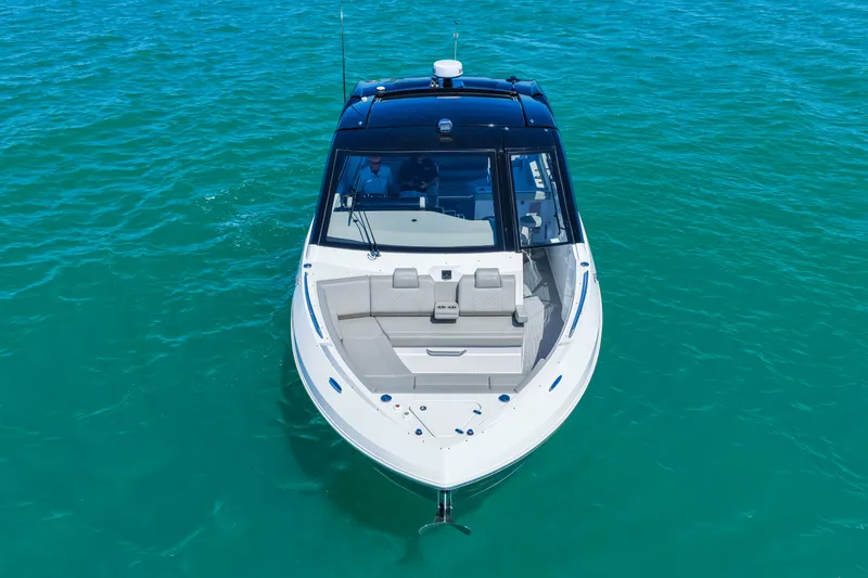 Slide: The Image of Cruisers 42 GLS Outboard 2026 - 74