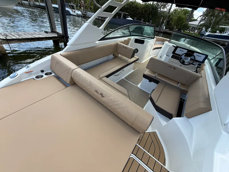 Slide: The Image of Sea Ray SDX 270 Outboard 2026 - 12