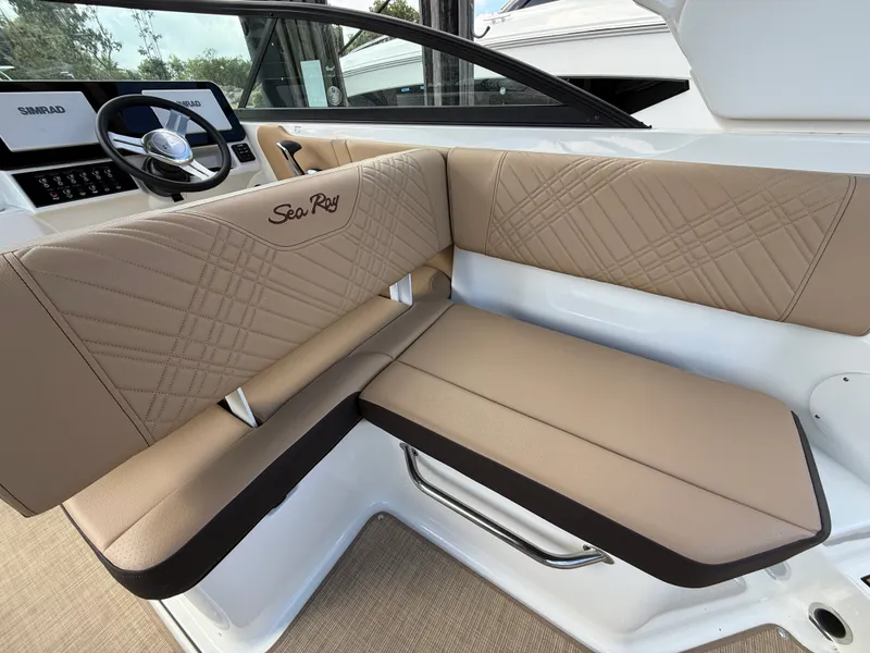 Slide: The Image of Sea Ray SDX 270 Outboard 2026 - 25