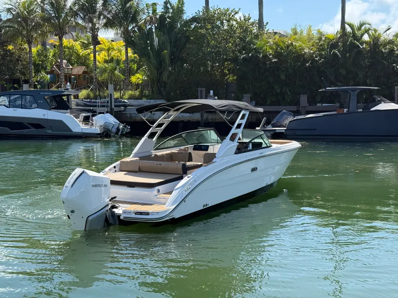 Slide: The Image of Sea Ray SDX 270 Outboard 2026 - 5