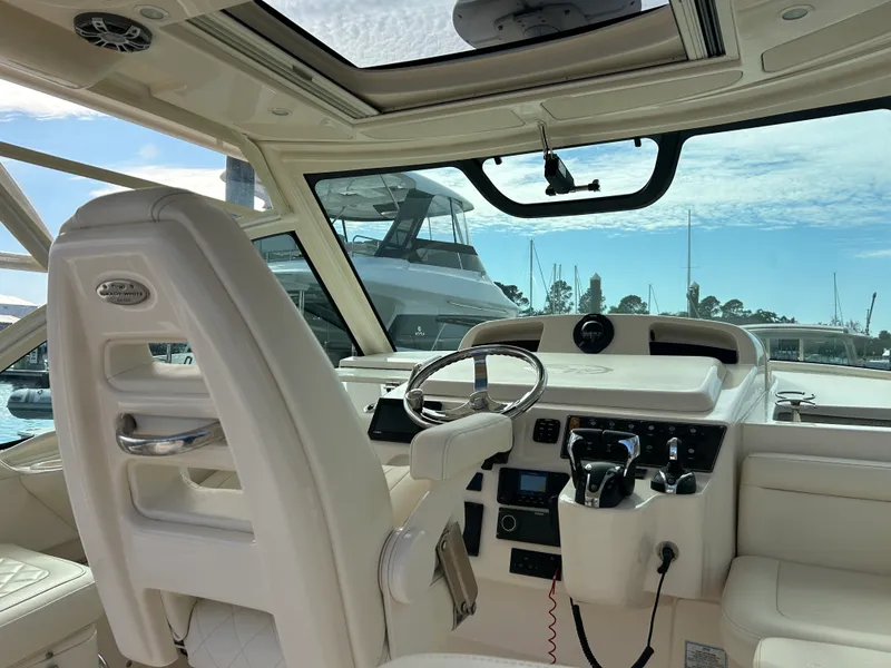 Slide: The Image of Grady-White Express 330 2021 - 18