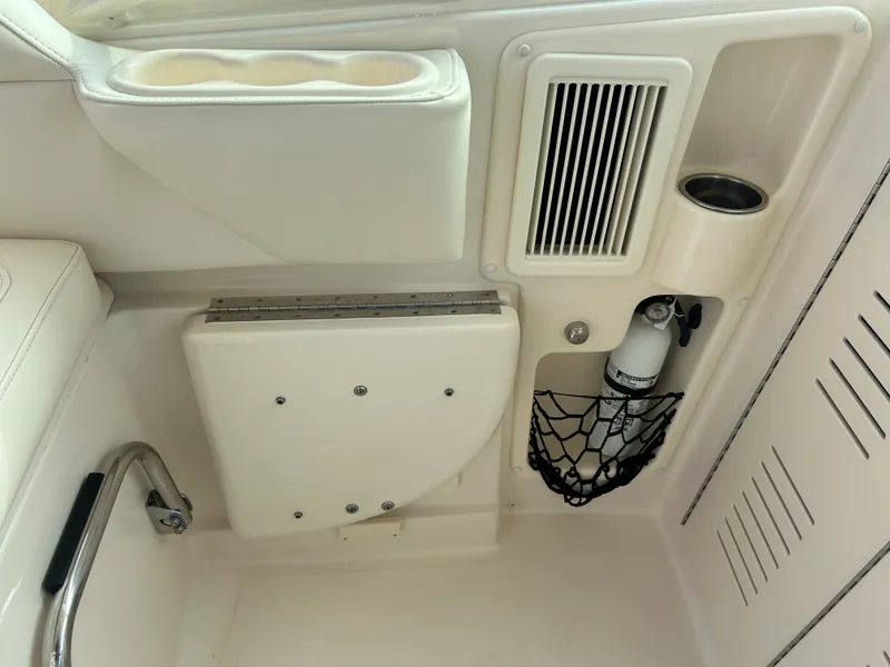 Slide: The Image of Grady-White Express 330 2021 - 23