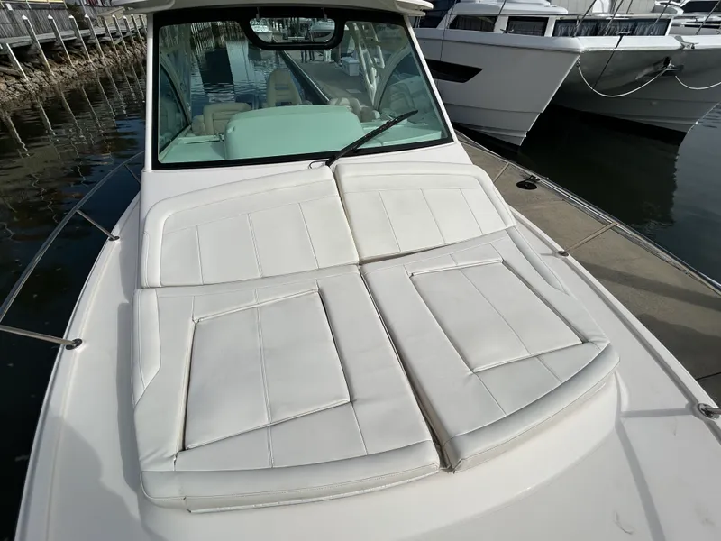 Slide: The Image of Grady-White Express 330 2021 - 42