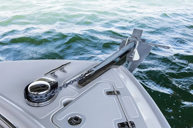 Slide: The Image of Boston Whaler 230 Outrage 2026 - 19